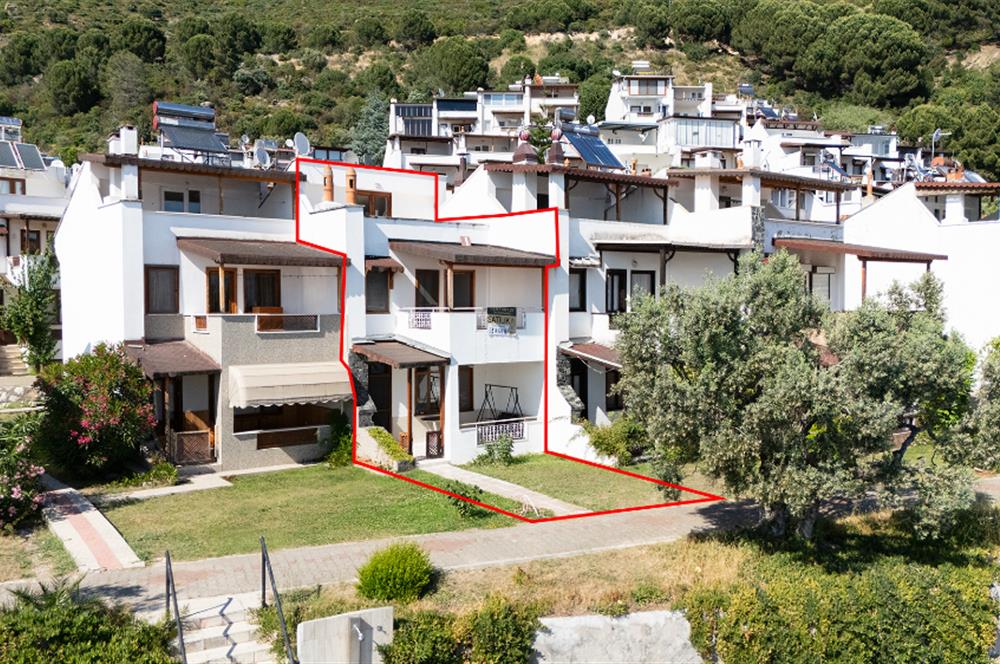 C21 Cius; Armutlu-Fıstıklı Site İçerisinde Denize Sıfır Villa