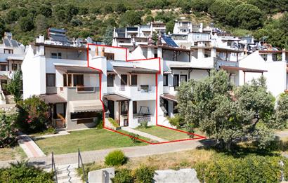 C21 Cius; Armutlu-Fıstıklı Site İçerisinde Denize Sıfır Villa