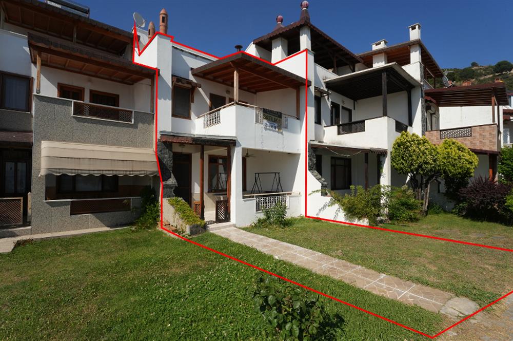 C21 Cius; Armutlu-Fıstıklı Site İçerisinde Denize Sıfır Villa