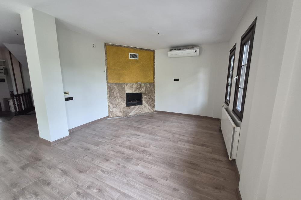  Zekeriyaköy Merkez'de Butik Sitede Kiralık Villa