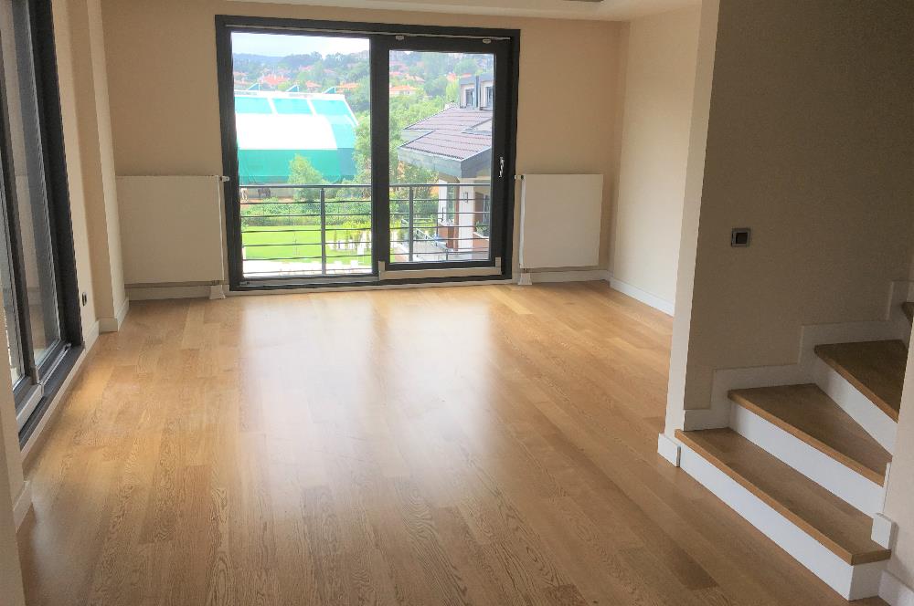 MERKEZ ZEKERİYAKÖY SİTESİ'NDE KİRALIK 2+1 ÇATI DUBLEKS DAİRE
