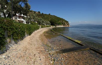 C21 Cius; Armutlu-Fıstıklı Site İçerisinde Denize Sıfır Villa