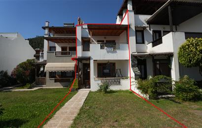 C21 Cius; Armutlu-Fıstıklı Site İçerisinde Denize Sıfır Villa