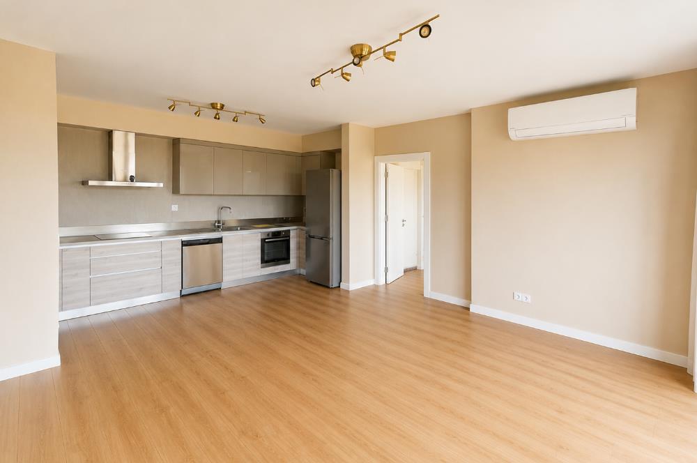 YENİŞEHİR MAJOR KURTKÖY SİTESİNDE ARA KAT BALKONLU 2+1 DAİRE