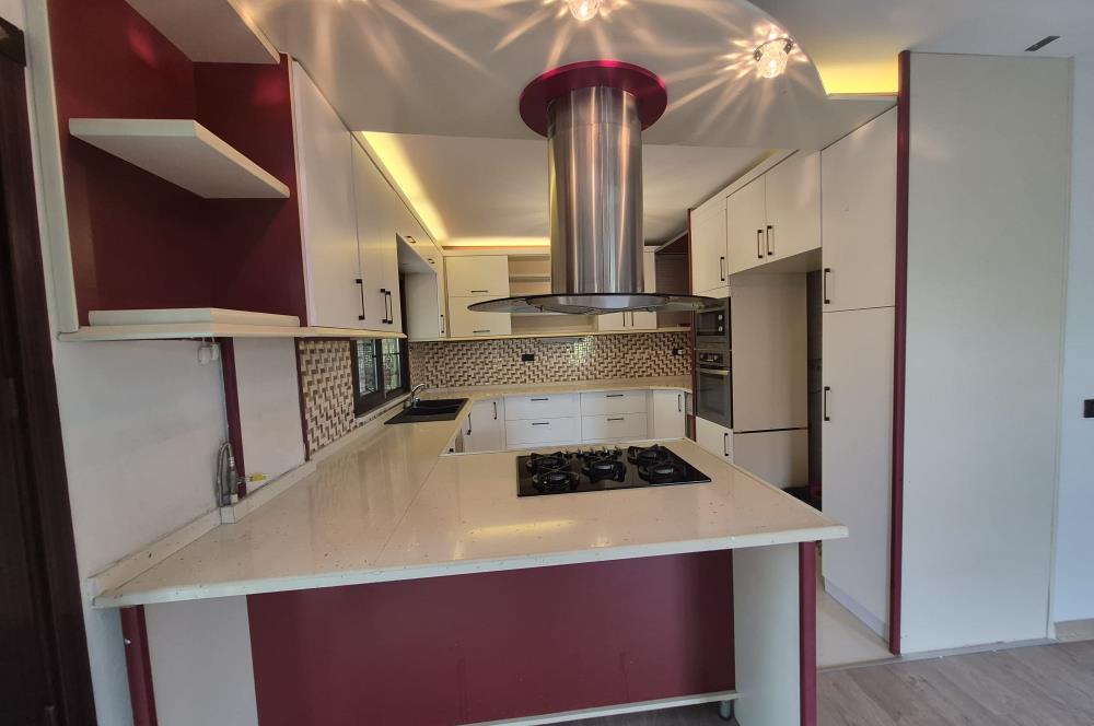  Zekeriyaköy Merkez'de Butik Sitede Kiralık Villa
