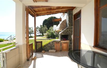 C21 Cius; Armutlu-Fıstıklı Site İçerisinde Denize Sıfır Villa