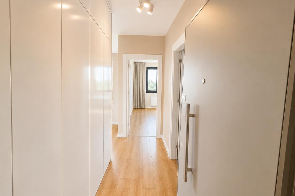 YENİŞEHİR MAJOR KURTKÖY SİTESİNDE ARA KAT BALKONLU 2+1 DAİRE