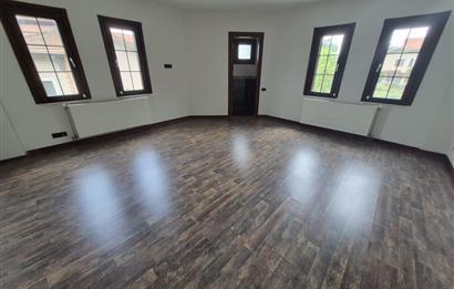  Zekeriyaköy Merkez'de Butik Sitede Kiralık Villa
