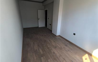 ÇİĞLİ BELEDİYESİ YAKINI 3+1 LÜKS SIFIR KİRALIK DAİRE