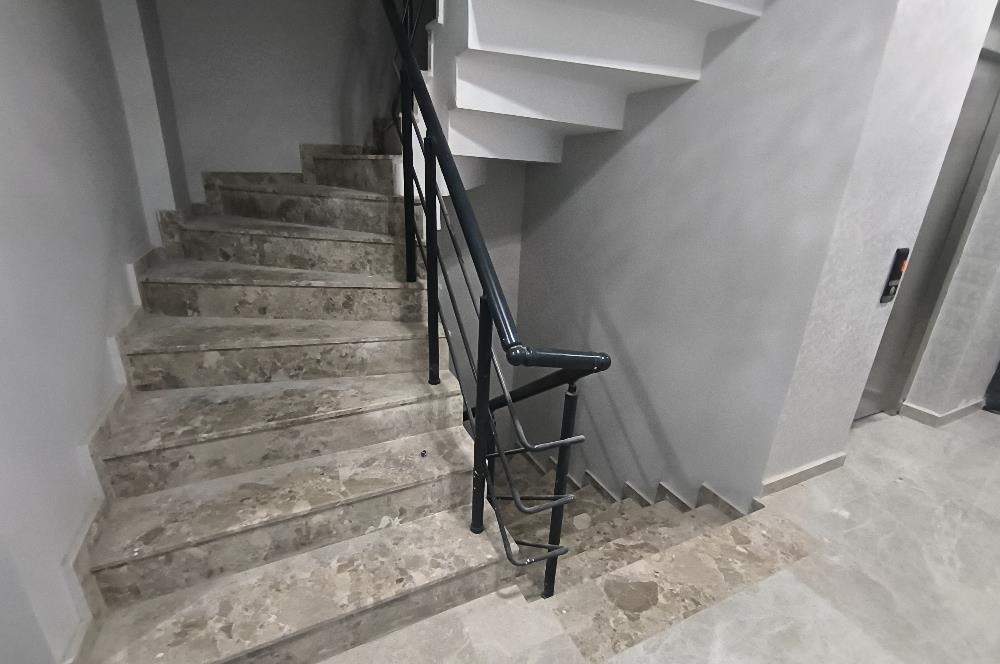 ÇİĞLİ BELEDİYESİ YAKINI 3+1 LÜKS SIFIR KİRALIK DAİRE
