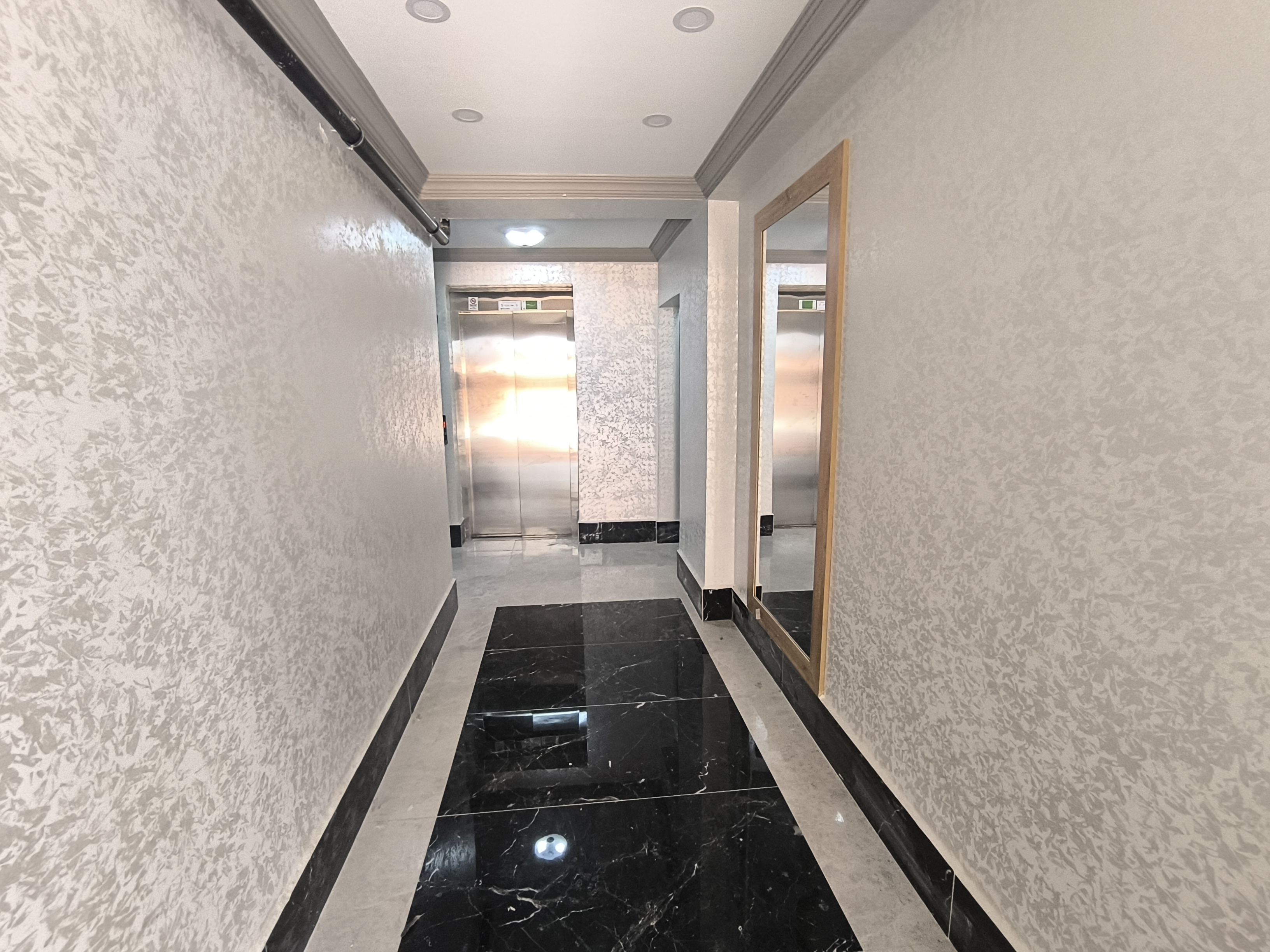 ÇİĞLİ BELEDİYESİ YAKINI 3+1 LÜKS SIFIR KİRALIK DAİRE