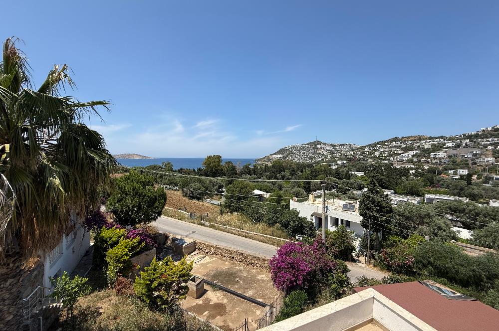Bodrum Gümüşlükte Satılık Denize Yürüme Mesafesinde Deniz Manzaralı ve Müstakil Bahçeli 3+1 