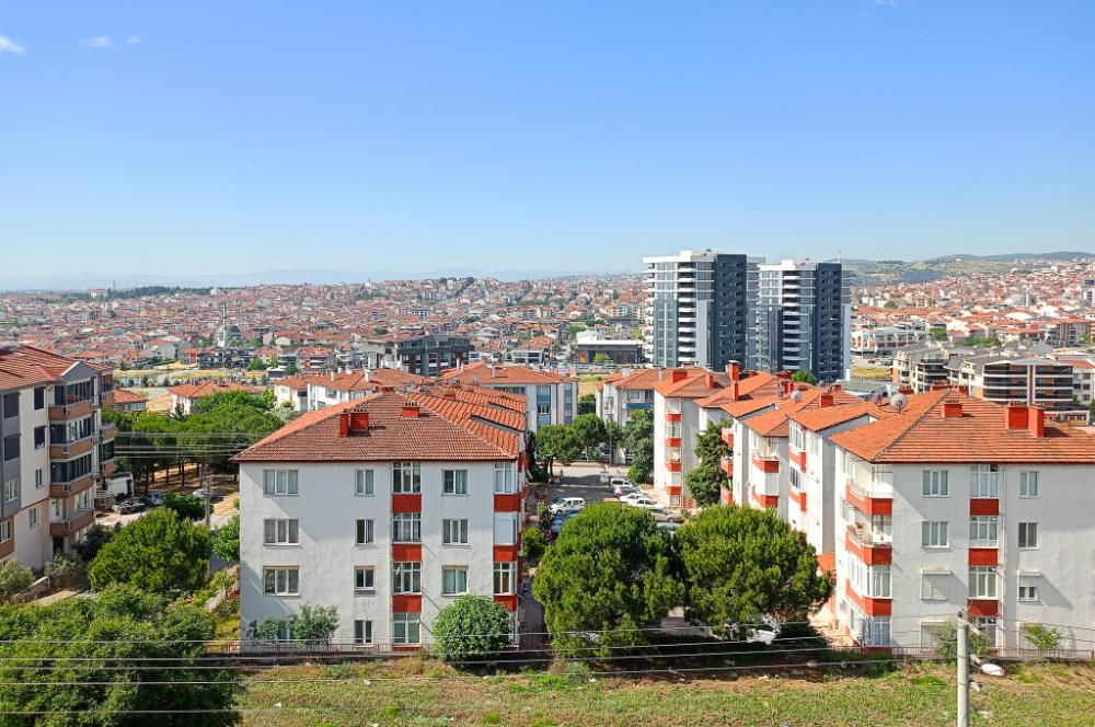 Toygar Okullar Bölgesinde Yenilenmiş, Geniş 3+1 Daire
