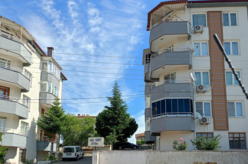 Toygar Okullar Bölgesinde Yenilenmiş, Geniş 3+1 Daire