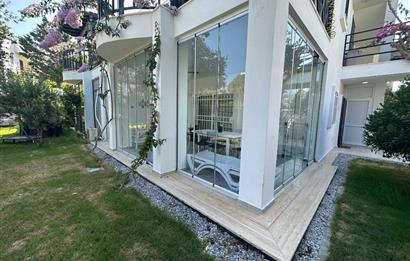 Yalıkavak Marina' da Havuzlu Sitede Eşyalı 2+2 Bahçe Katı Kiralık Daire