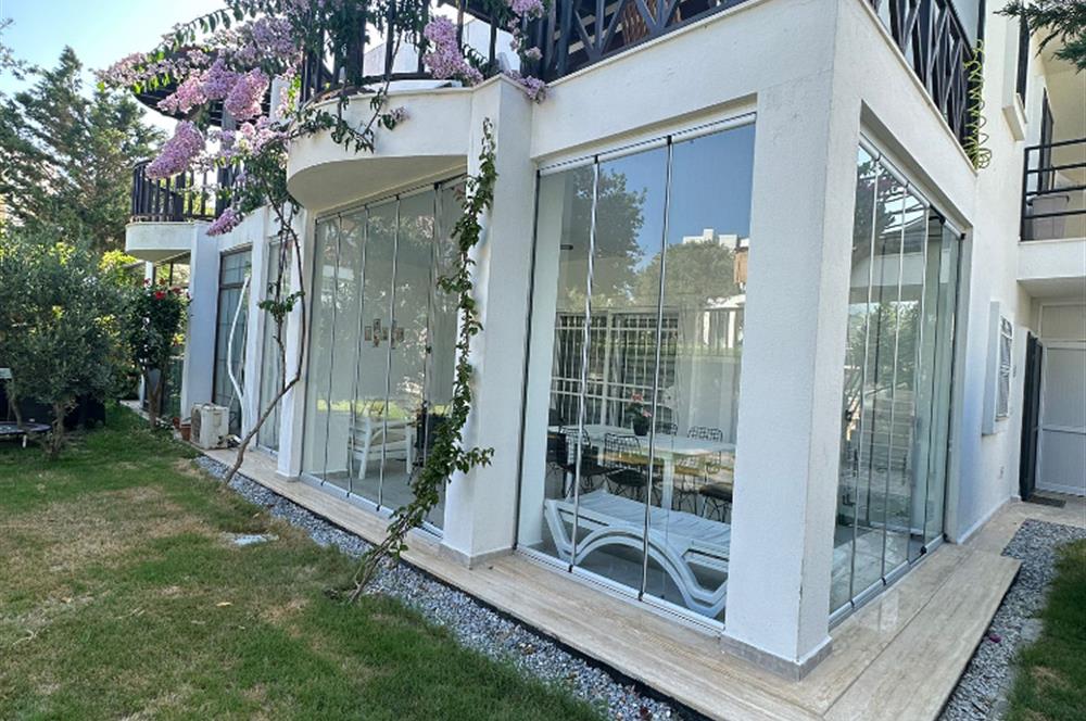 Yalıkavak Marina' da Havuzlu Sitede Eşyalı 2+2 Bahçe Katı Kiralık Daire