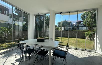 Yalıkavak Marina' da Havuzlu Sitede Eşyalı 2+2 Bahçe Katı Kiralık Daire