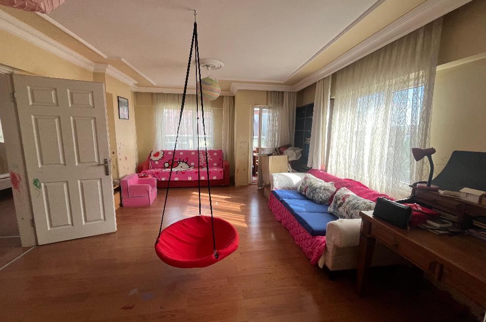 Üsküdar Cumhuriyet Mahallesinde Satılık 2+1 Aydınlık Daire