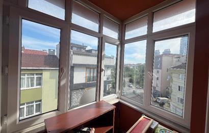 Üsküdar Cumhuriyet Mahallesinde Satılık 2+1 Aydınlık Daire