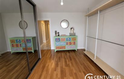 Uskumruköy Nezih Sitede Dekorasyonlu Kiralık Bahçe Dubleks
