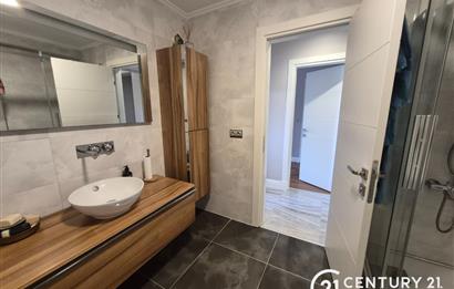 Uskumruköy Nezih Sitede Dekorasyonlu Kiralık Bahçe Dubleks