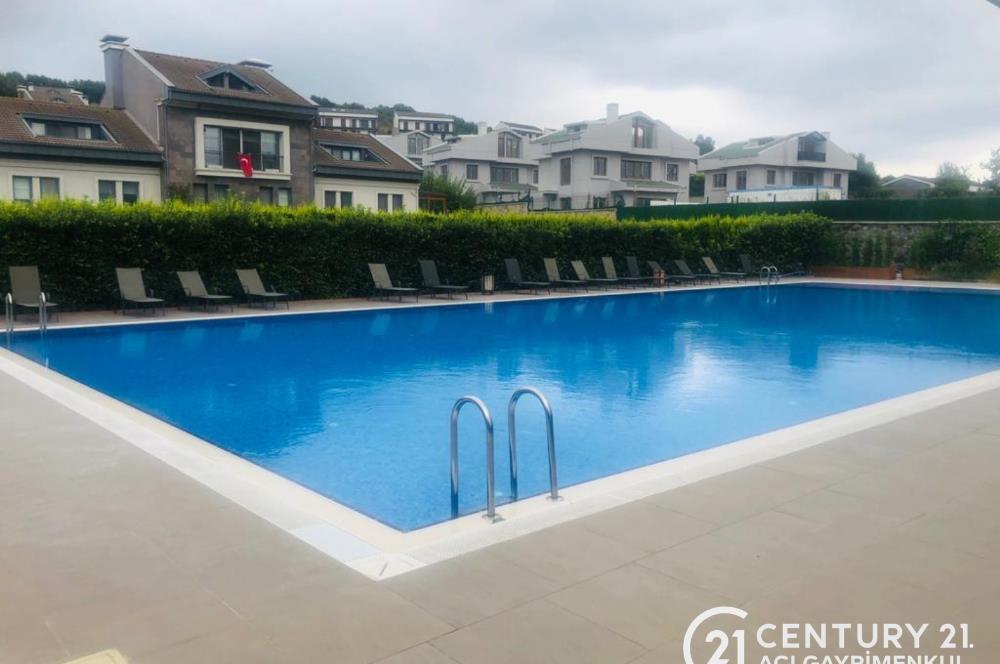 Uskumruköy Nezih Sitede Dekorasyonlu Kiralık Bahçe Dubleks