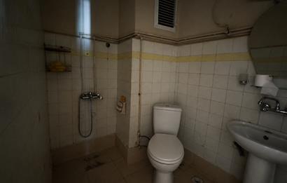 Üsküdar Zeynep Kamil'de Güney Cepheli,Balkonlu 2+1 Satılık Daire       