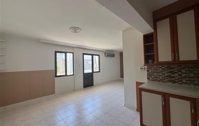 Karşıyaka Demirköprü'de Merkezi Konumda 2+1 Satılık Daire 