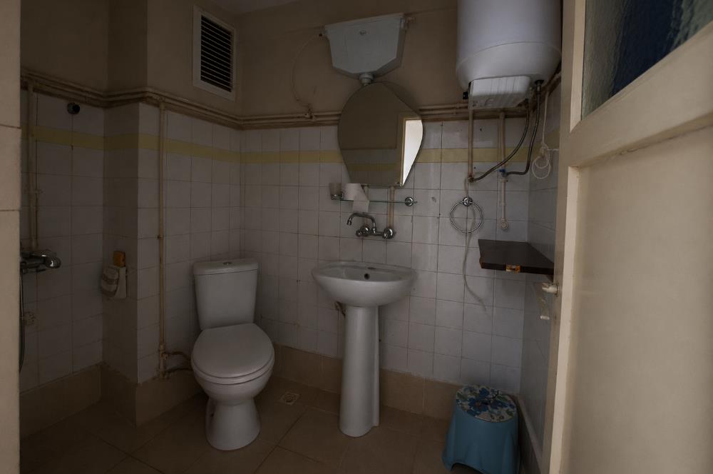 Üsküdar Zeynep Kamil'de Güney Cepheli,Balkonlu 2+1 Satılık Daire       
