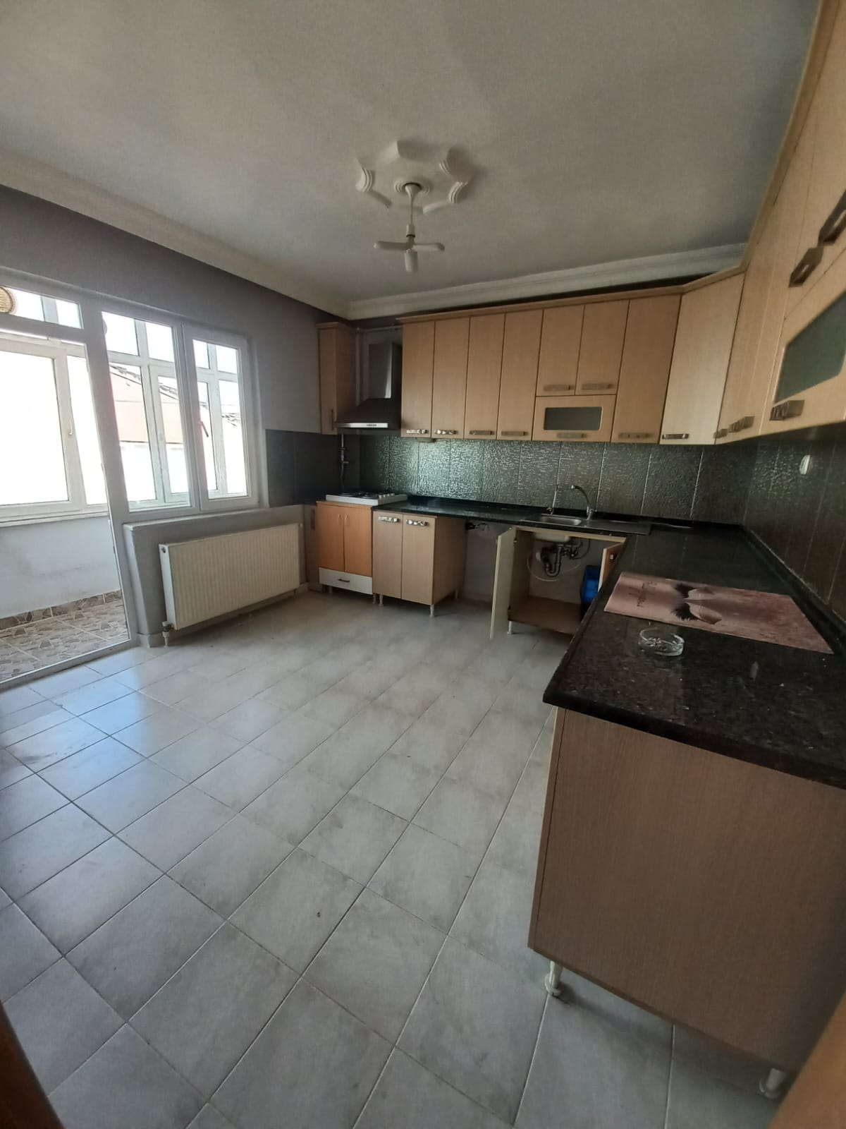 C21 LOCA'DAN SÜTLÜCE MAH. MÜSTAKİL TADINDA 2+1 KİRALIK DAİRE