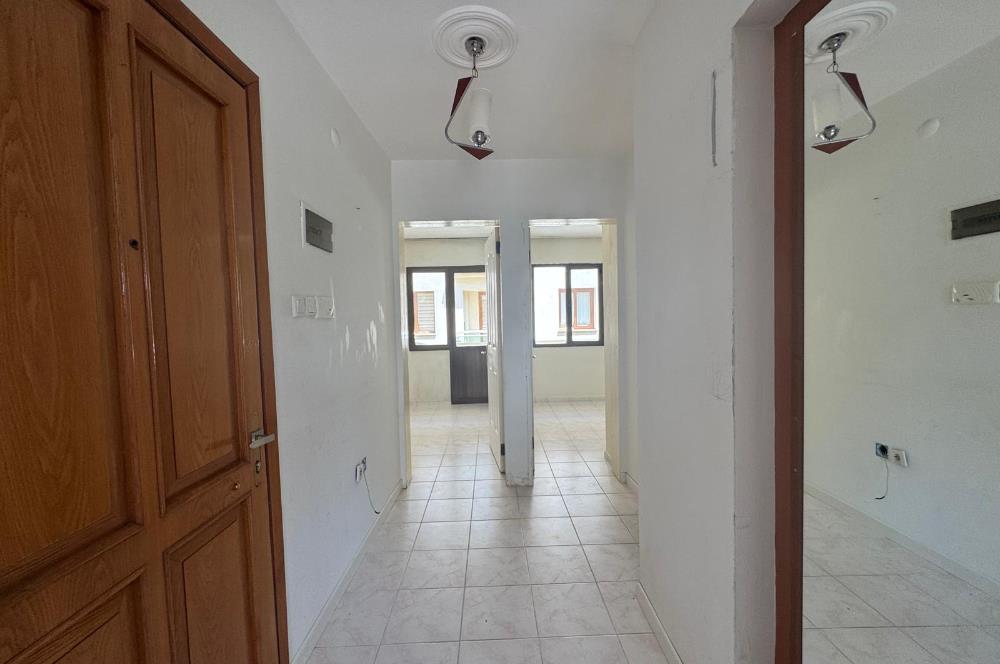 Karşıyaka Demirköprü'de Merkezi Konumda 2+1 Satılık Daire 