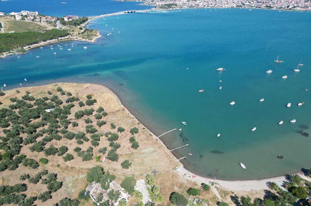 Cunda'da Denize 80 mt, Temeli Atılmış Villa Arsası