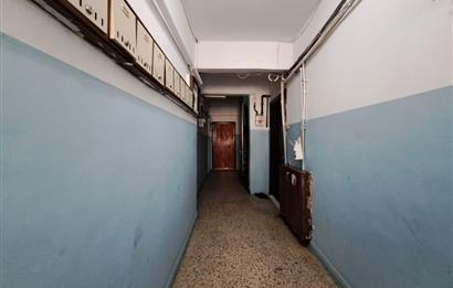 Üsküdar Zeynep Kamil'de Güney Cepheli,Balkonlu 2+1 Satılık Daire       