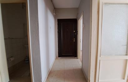Üsküdar Zeynep Kamil'de Güney Cepheli,Balkonlu 2+1 Satılık Daire       