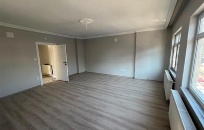 CENTURY21 UZMAN DAN YOMRA MERKEZDE İÇİ SIFIR YAPILI 3+1