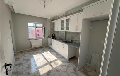 CENTURY21 UZMAN DAN YOMRA MERKEZDE İÇİ SIFIR YAPILI 3+1