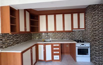 Karşıyaka Demirköprü'de Merkezi Konumda 2+1 Satılık Daire 