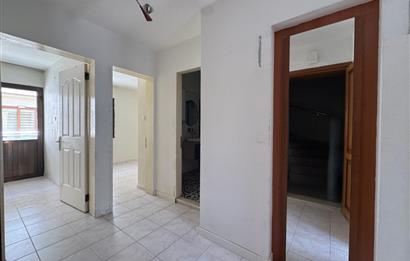 Karşıyaka Demirköprü'de Merkezi Konumda 2+1 Satılık Daire 