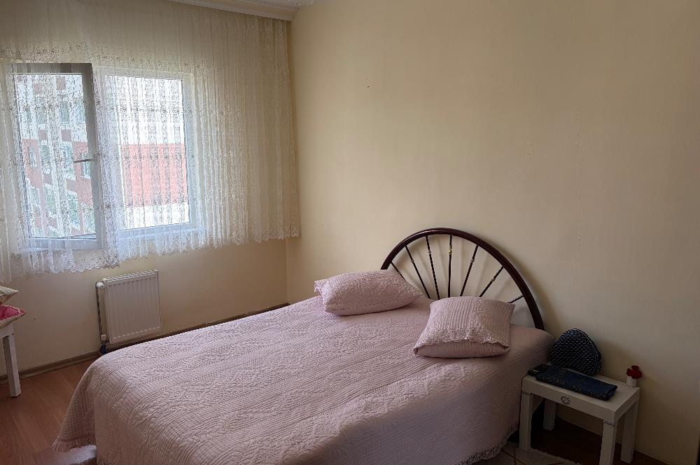 Eymir Mahallesi Sevgi Çiçeği Sitesi C2-49 Blokta Satılık Daire