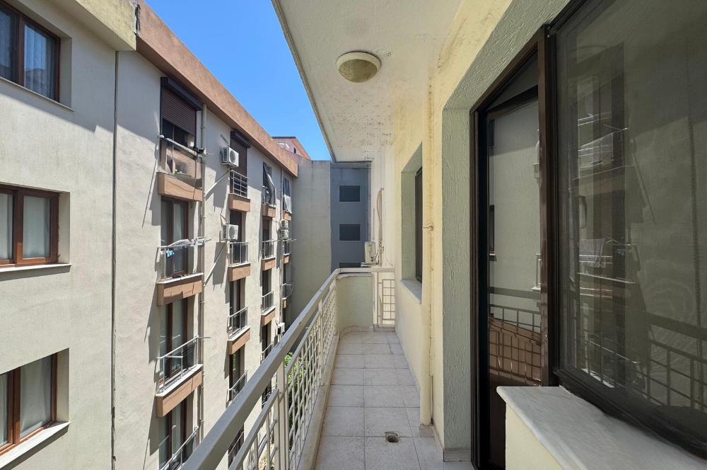 Karşıyaka Demirköprü'de Merkezi Konumda 2+1 Satılık Daire 