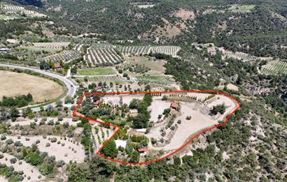 PAMUKKALE'DE RESTORAN VE SOSYAL TESİS İMARLI SATILIK ARSA