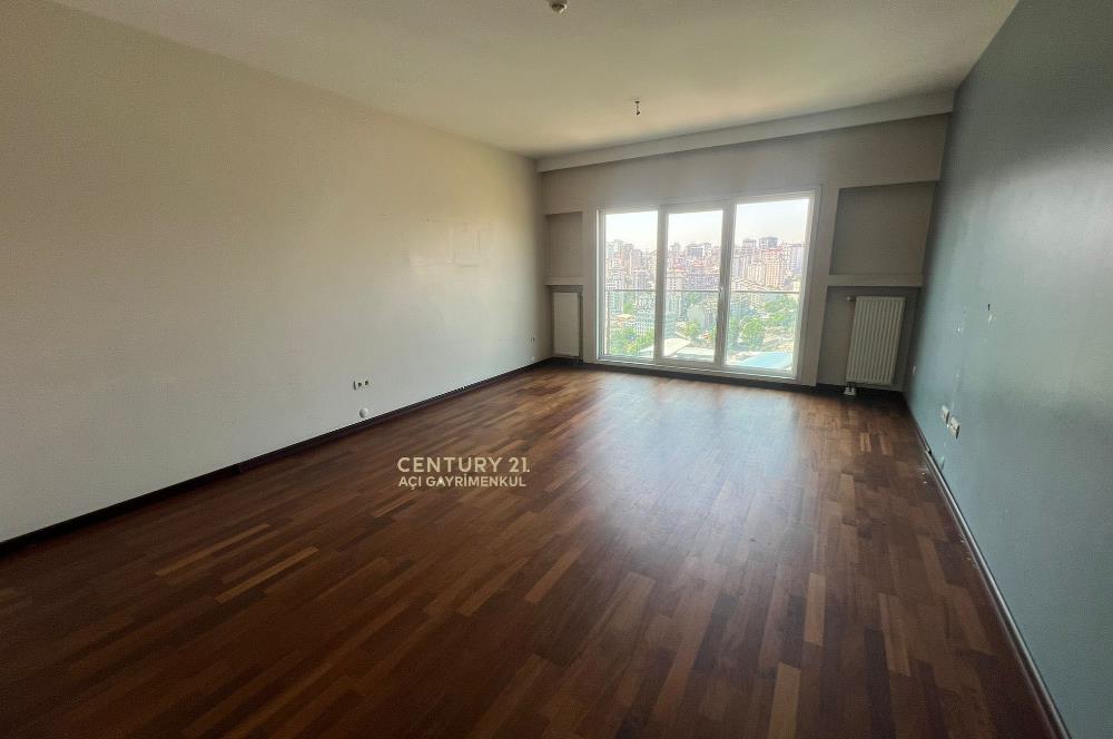 Finanskent Konutları'nda 2+1 Şehir Manzaralı Kiralık Daire