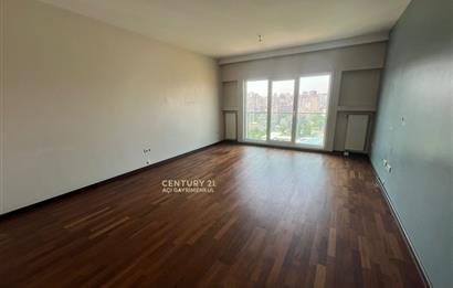 Finanskent Konutları'nda 2+1 Şehir Manzaralı Kiralık Daire