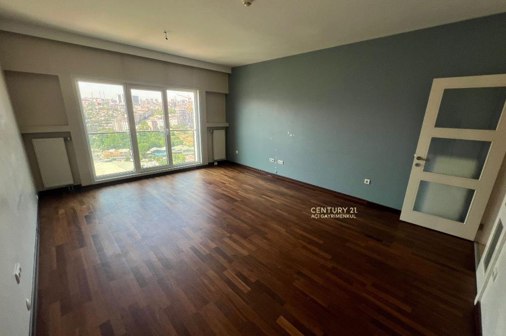 Finanskent Konutları'nda 2+1 Şehir Manzaralı Kiralık Daire