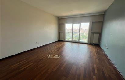 Finanskent Konutları'nda 2+1 Şehir Manzaralı Kiralık Daire