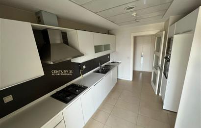 Finanskent Konutları'nda 2+1 Şehir Manzaralı Kiralık Daire