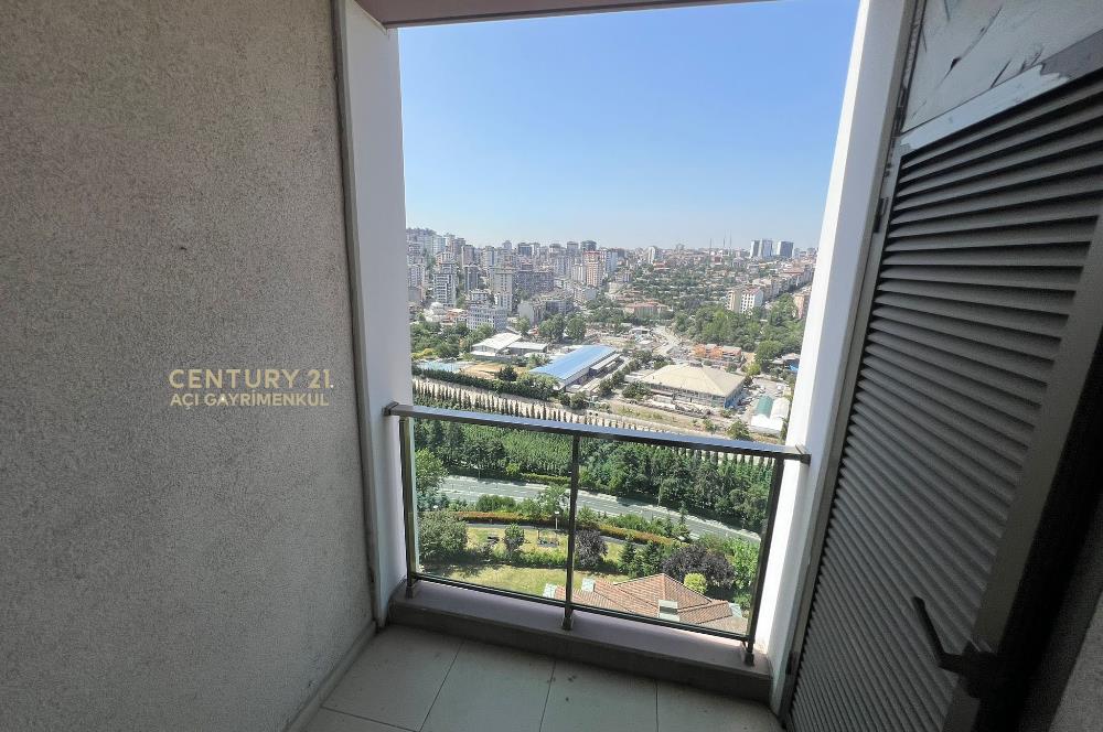 Finanskent Konutları'nda 2+1 Şehir Manzaralı Kiralık Daire