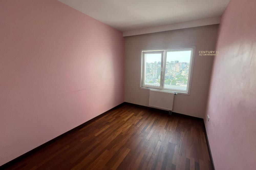 Finanskent Konutları'nda 2+1 Şehir Manzaralı Kiralık Daire