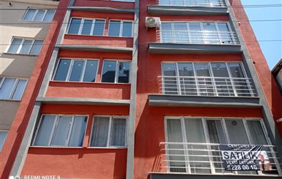 Century21 Bal'dan Gümüşçeşme Mahallesinde Satılık 2+1 Daire