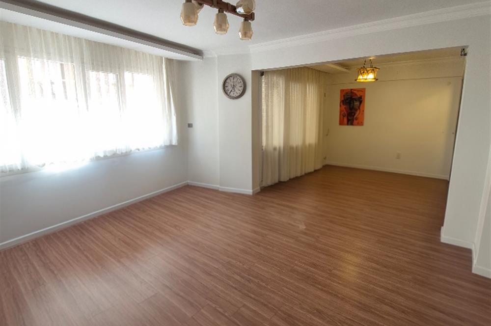 Kiralık 2+1 | Ara Kat | Lüks Tadilatlı | Karşıyaka Çarşı Yakını